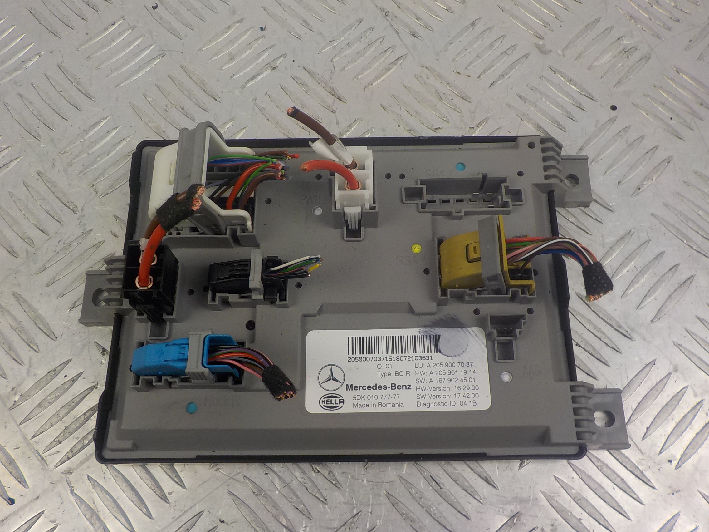 фото Mercedes C W205 Блок электронный SAM задний 2014- от нашего магазина