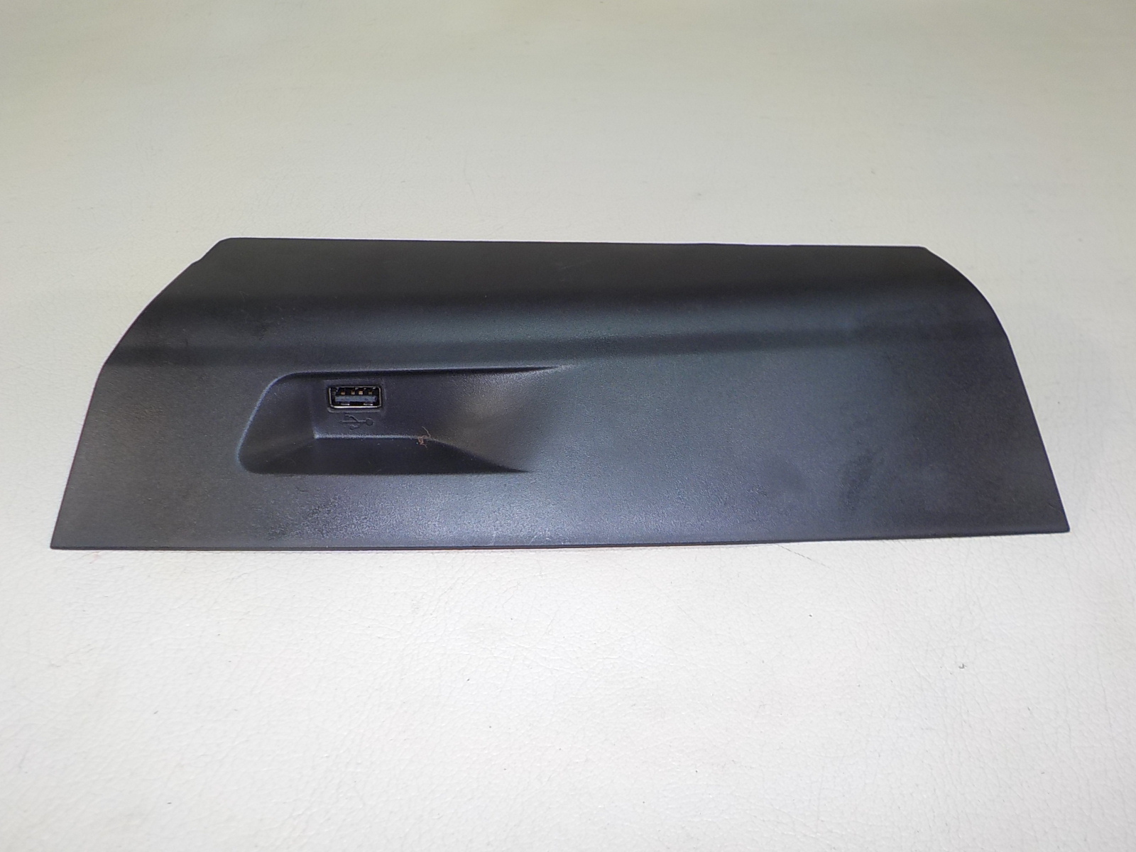 фото BMW X5 F15 Разъем USB 2013-2019 от нашего магазина