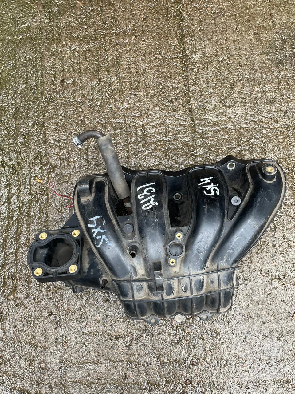 фото Suzuki SX4 Коллектор впускной 1.6 2006-2013 от нашего магазина