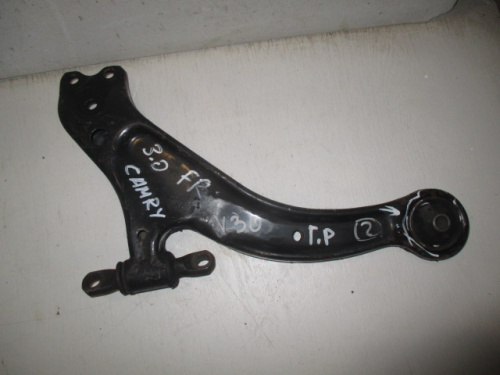 фото Toyota Camry V30 Рычаг передний правый 2001-2006
