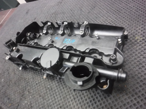 фото BMW 3 F30/F31 Крышка головки блока (клапанная) 2011-2018
