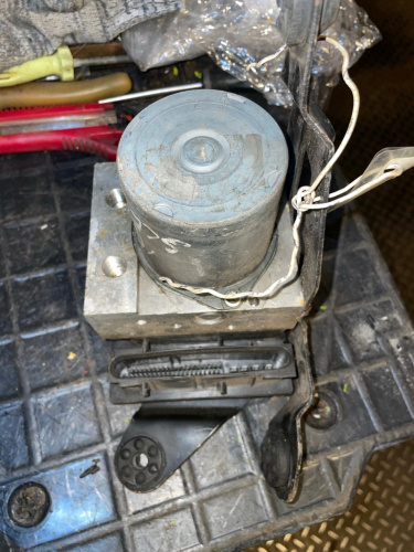 фото Renault Scenic 2 Блок ABS (насос) 2003-2009