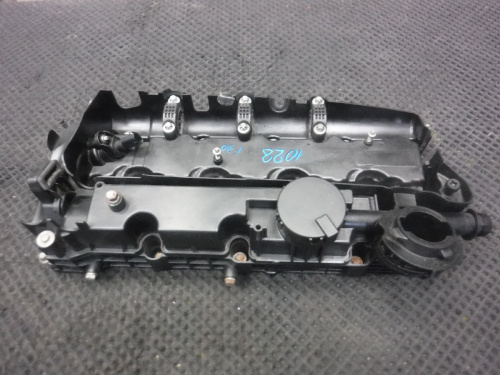 фото BMW 3 F30/F31 Крышка головки блока (клапанная) 2011-2018