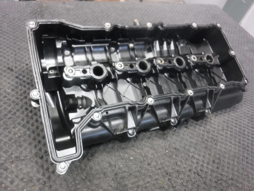 фото BMW 3 F30/F31 Крышка головки блока (клапанная) 2011-2018