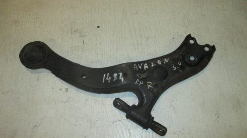 фото Toyota Avalon Рычаг передний нижний правый 1995-2000