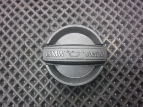 фото BMW X5 E70 Крышка маслозаливной горловины 2007-2013