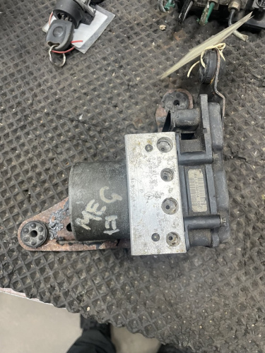 фото Renault Megane 2 Блок ABS (насос) 2002-2009