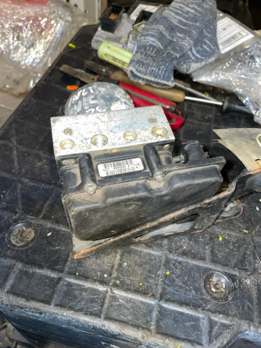 фото Renault Scenic 2 Блок ABS (насос) 2003-2009