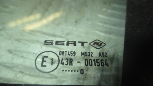 фото Seat Leon Стекло кузовное глухое правое переднее 2005-2013