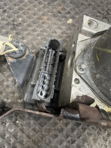фото Renault Megane 2 Блок ABS (насос) 2002-2009
