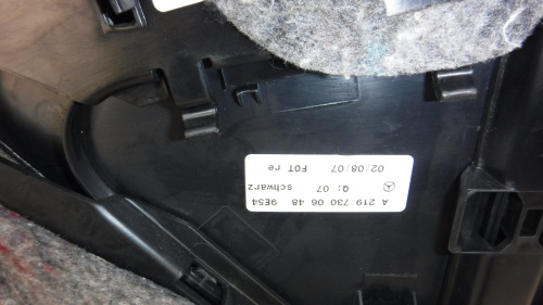 фото Mercedes CLS W219 Обшивка двери задней правой 2004-2010