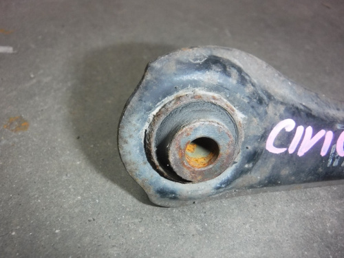 фото Honda Civic Рычаг задний правый 1995-2001